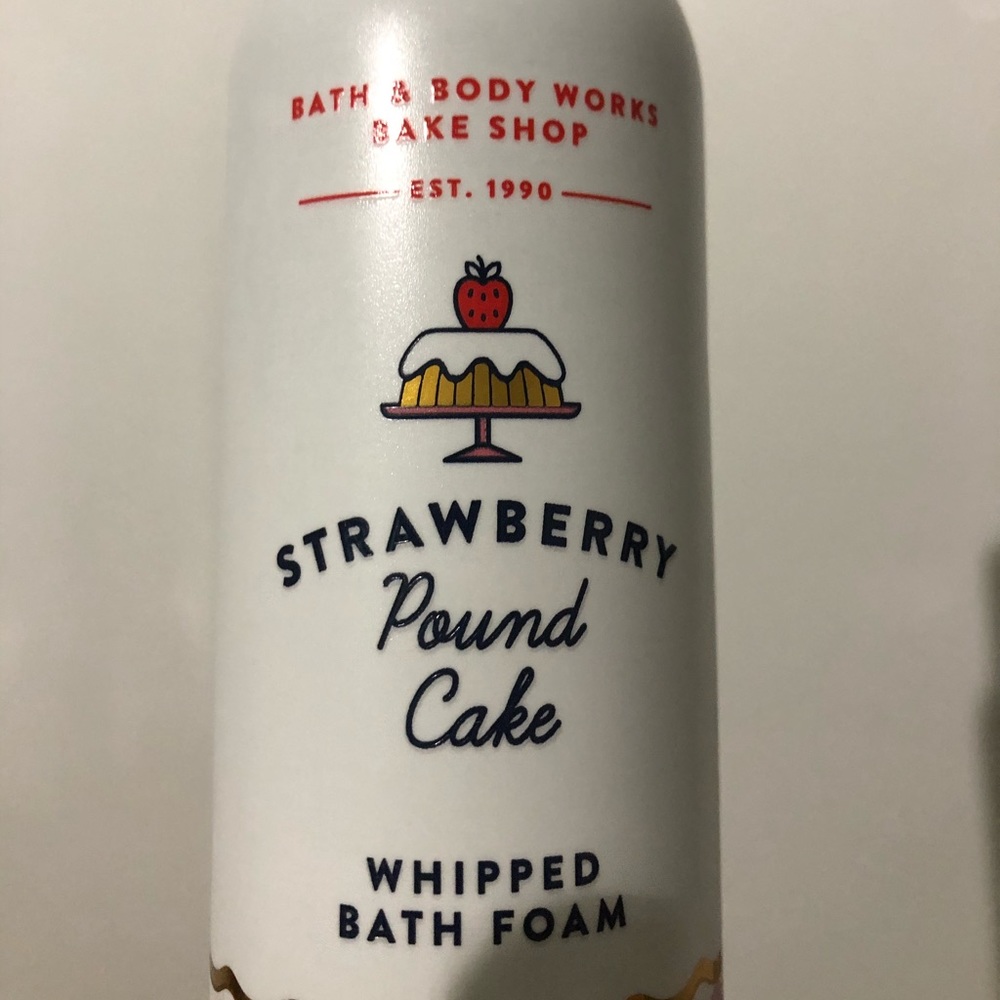 Bath & Body Works Strawberry Pound Cake